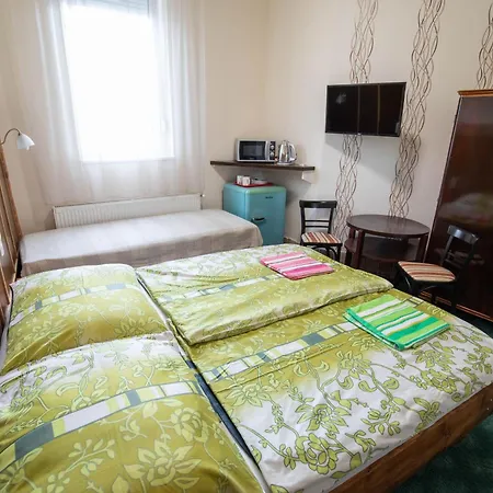 Art Maganszallashely Debrecen Chambre photo